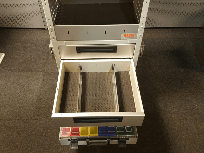 Utstilt Order System bilinnredning Single trollye S20-01