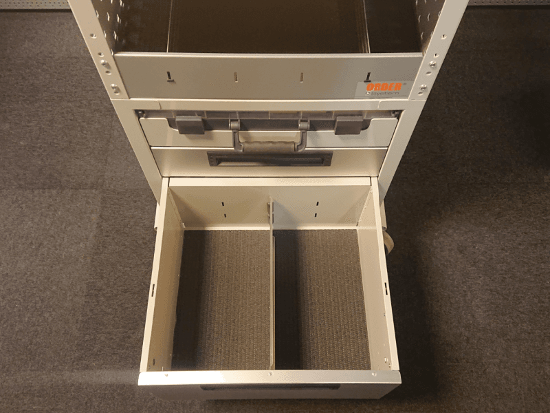 Utstilt Order System bilinnredning Single trollye S20-04
