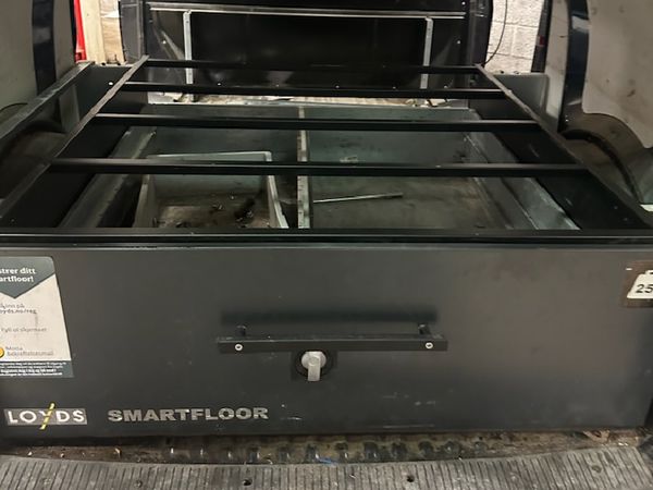 Brukt Loyds SMARTFLOOR bilinnredning/ GB252611