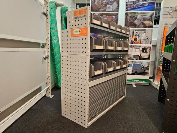 Utstilling Order System bilinnredning/ OSAS252611-3